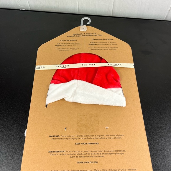 NWT Rae Dunn Holiday Hat and Slipper Set - Picture 4 of 5